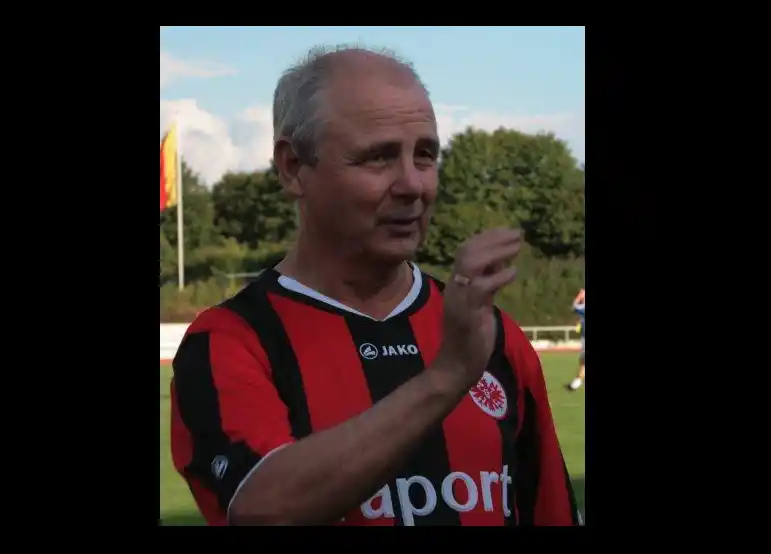 Bernd Hölzenbein verstorben